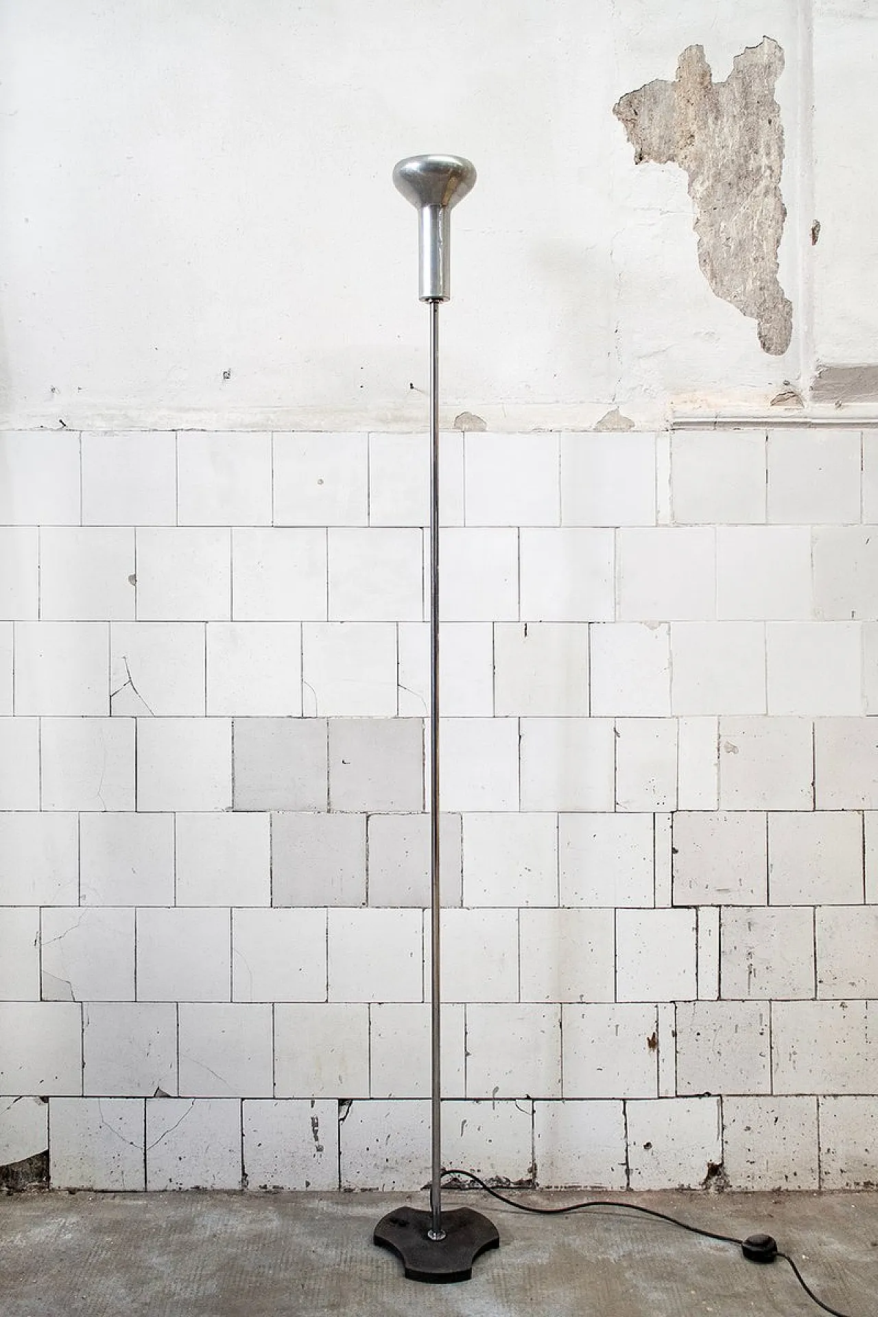 Model 1073 floor lamp by Gino Sarfatti for Arteluce, 1950s 1