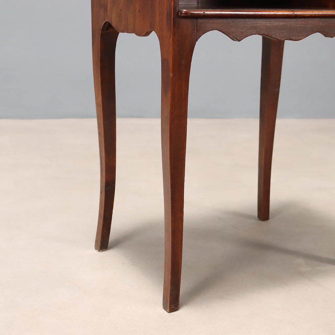 Mahogany bedside table, 20th century 7