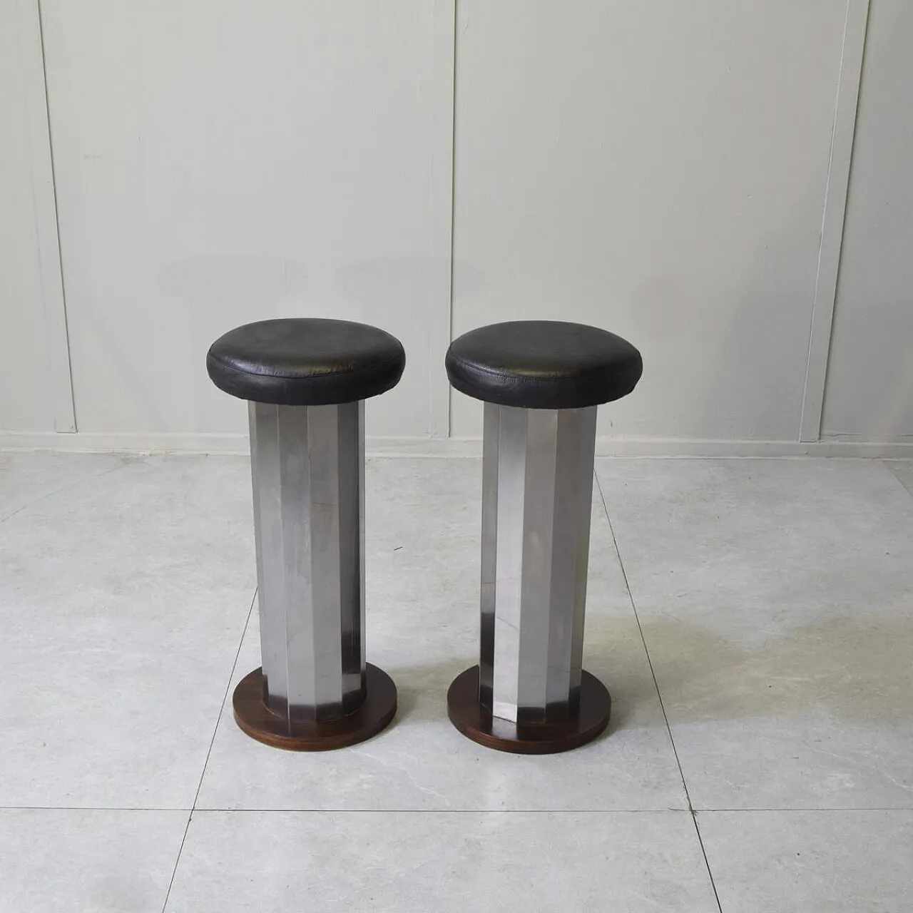 Pair of bar stools, 1970s 2