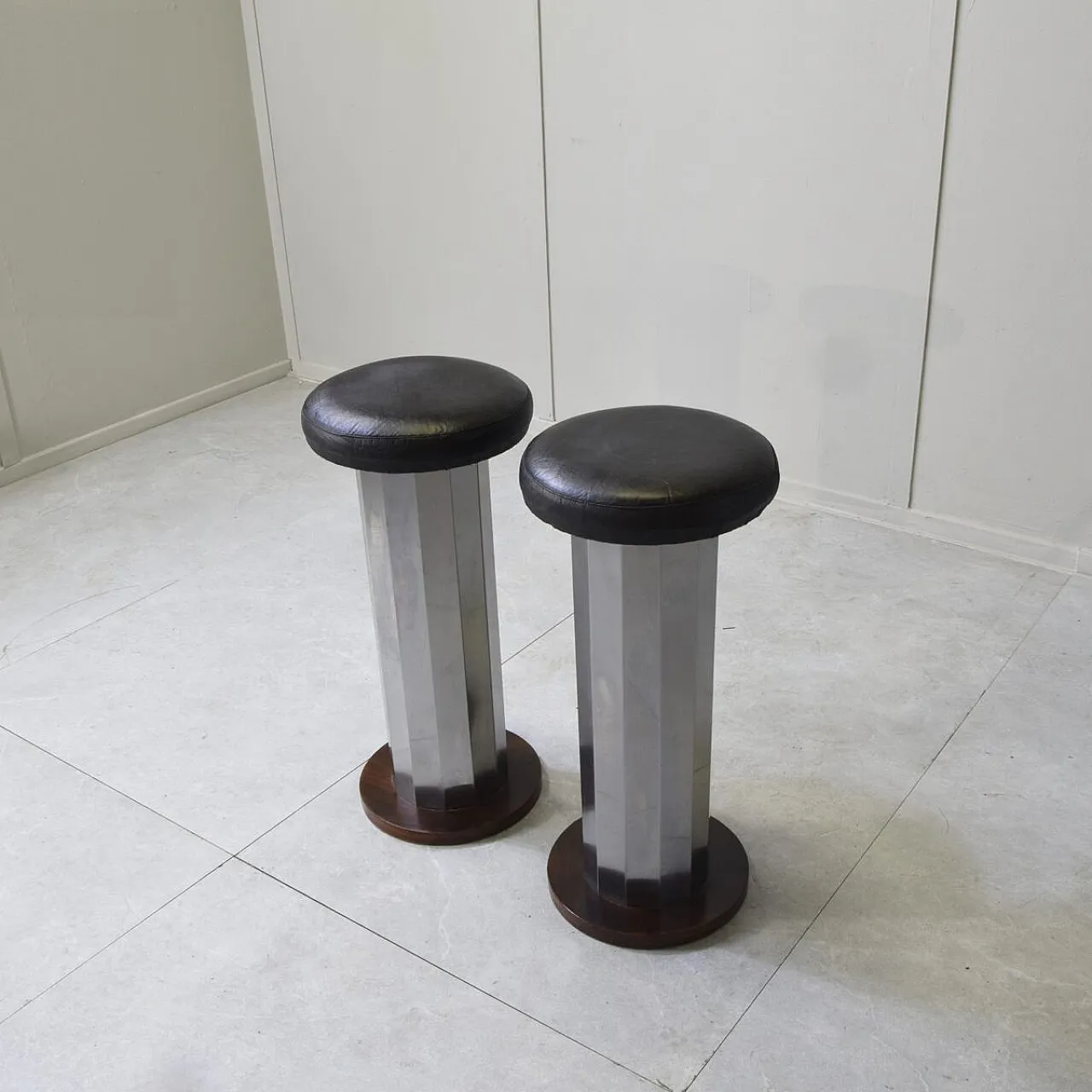 Pair of bar stools, 1970s 5