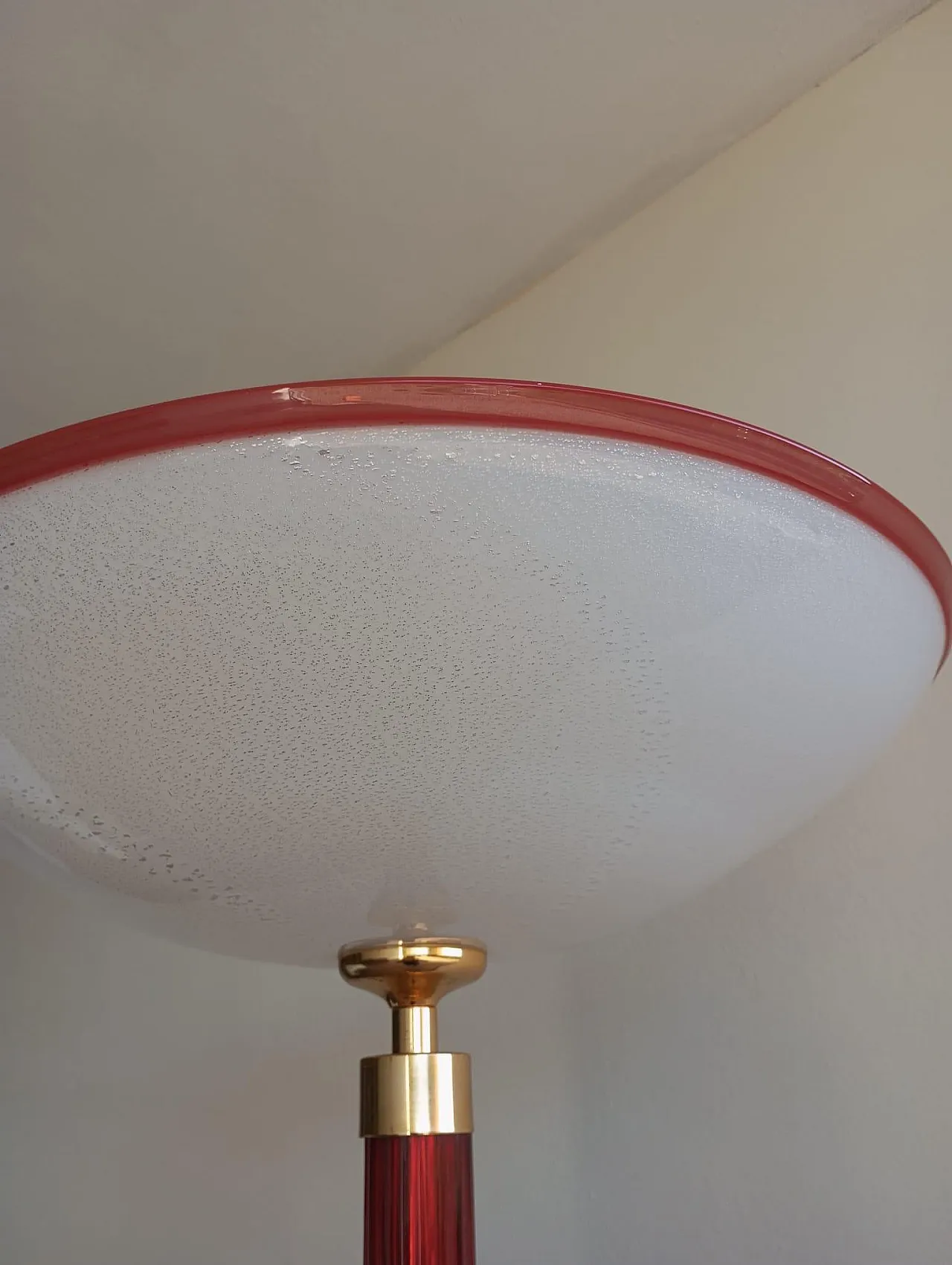 Floor lamp in grooved Murano glass and brass, Italy, 1970s 4