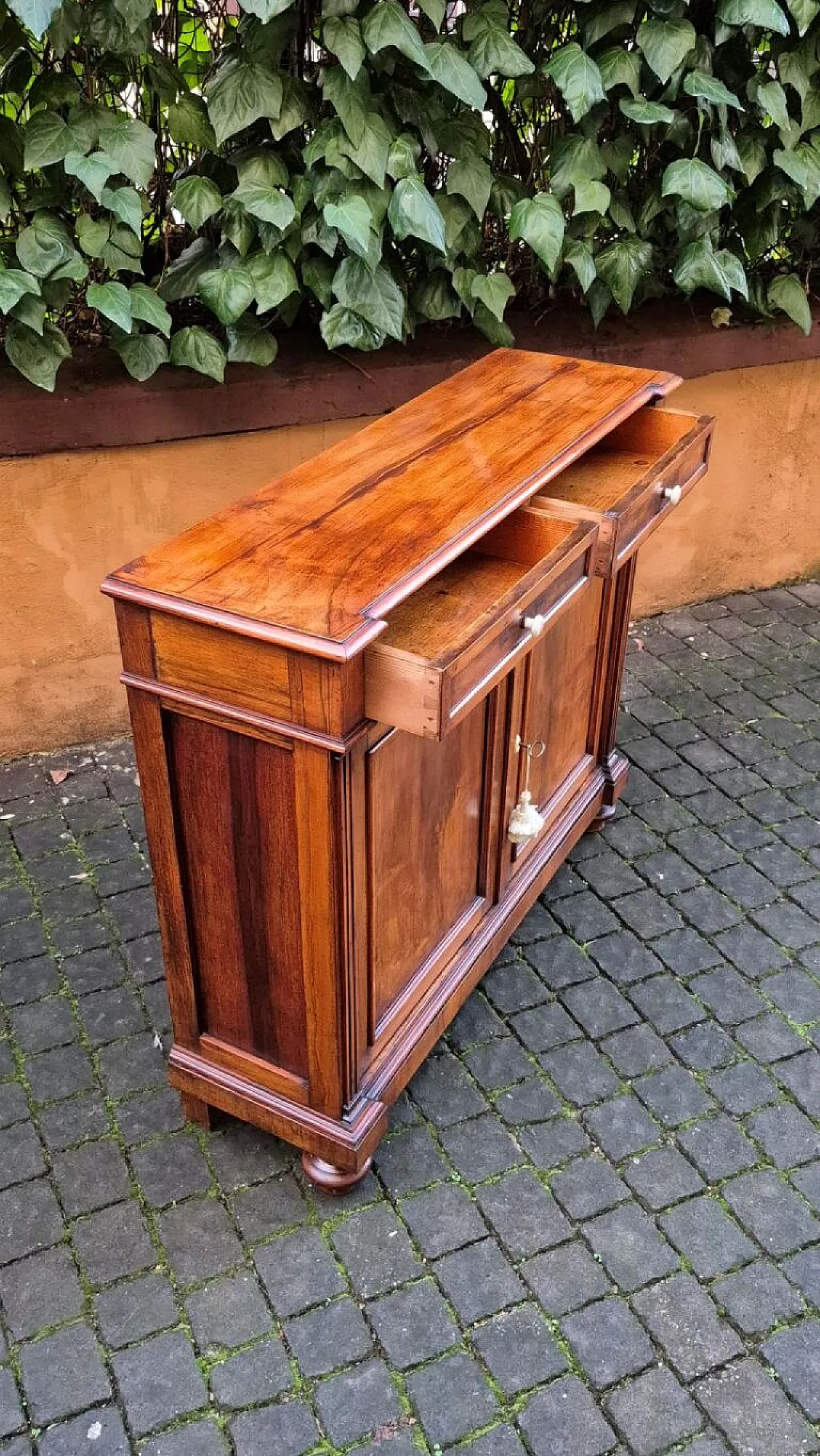 Walnut wood entryway sideboard, late 19th century 3