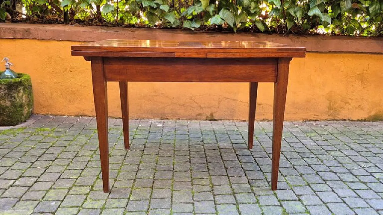Extendable pull table with geometric threads, 19th century 1