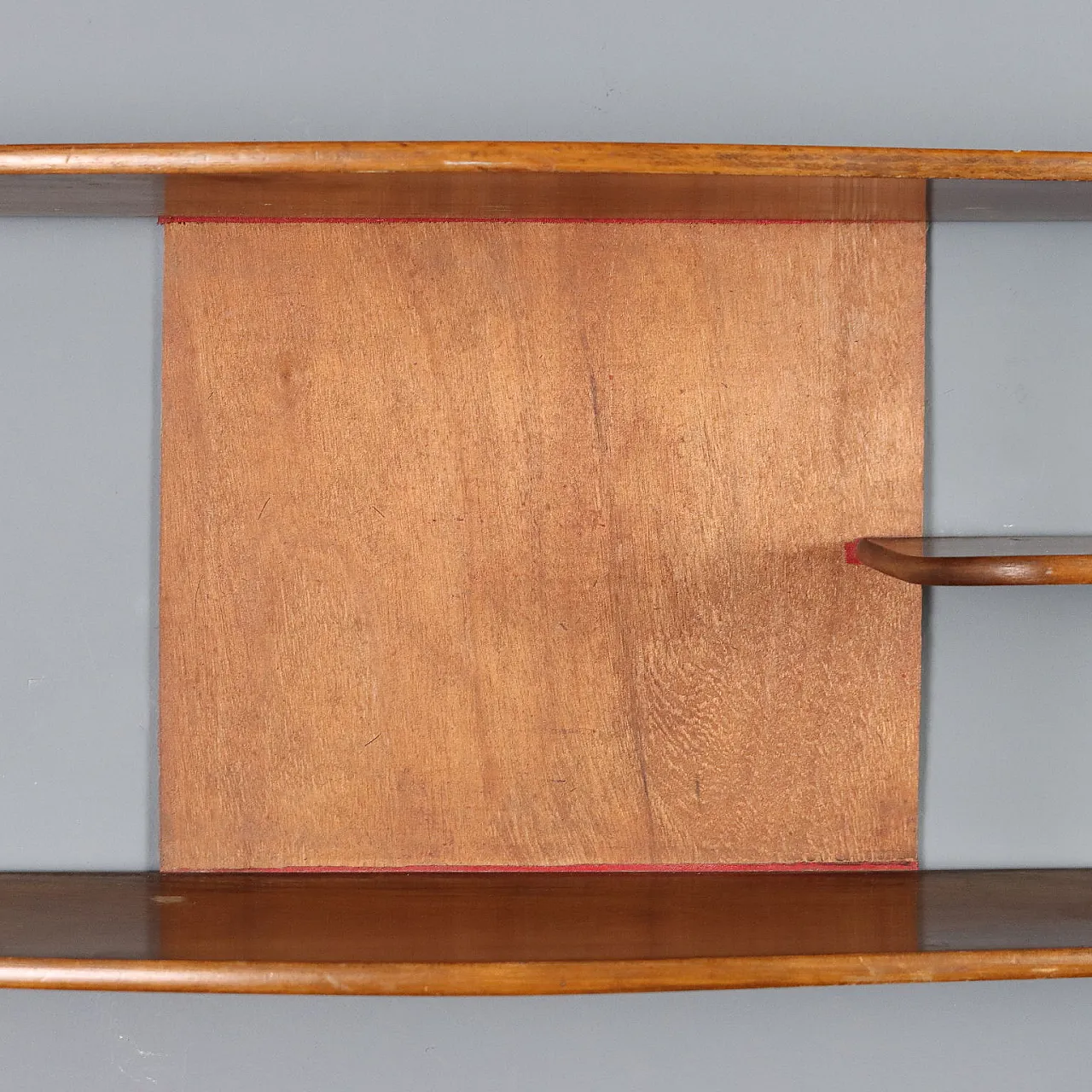 Agere with shaped shelves, in walnut and brass, 20th century 9