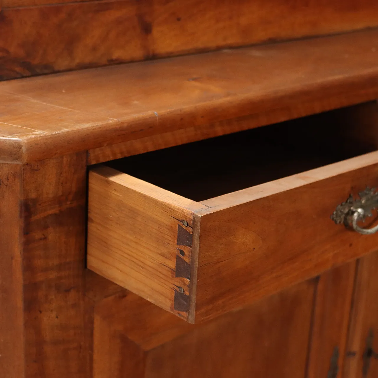Walnut and carved glass sideboard, late 18th century 6