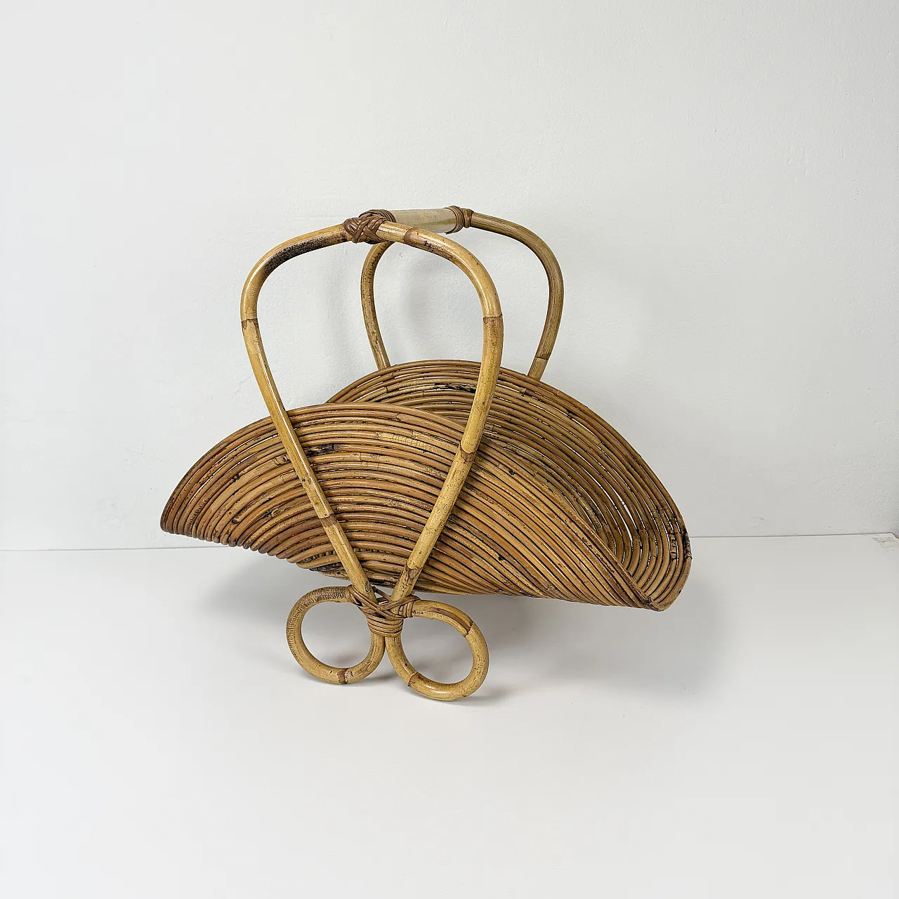 Rush wicker magazine rack from Vivai del Sud, Italy, 1970s 1