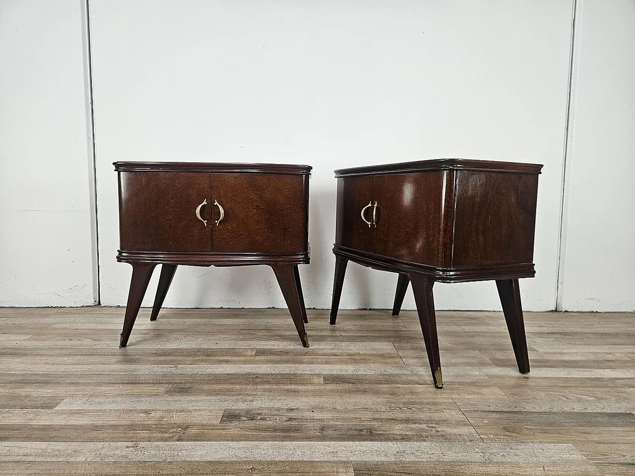 Art Deco bedside tables in mahogany feather, 50s 4