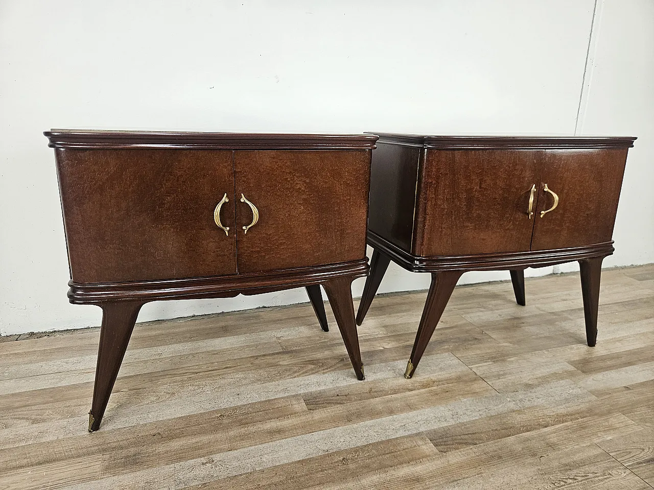 Art Deco bedside tables in mahogany feather, 50s 9