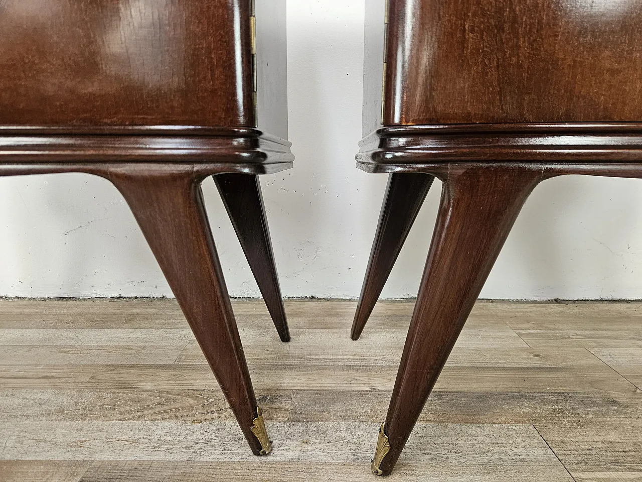 Art Deco bedside tables in mahogany feather, 50s 15