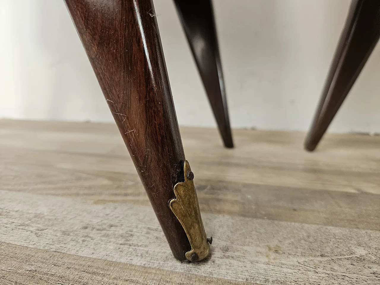 Art Deco bedside tables in mahogany feather, 50s 18