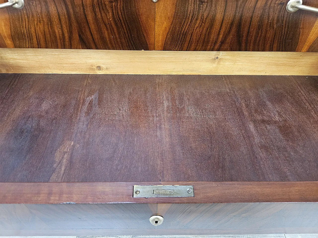 Art Deco dresser in mahogany and pink maple with mirror top, 50s 21