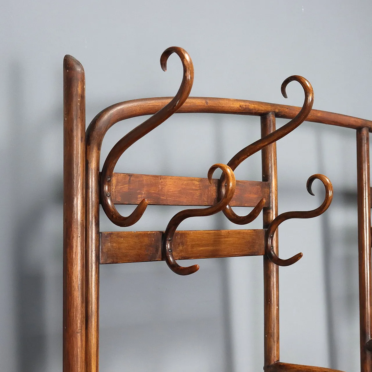 Thonet wall coat rack in walnut-stained bent beech, 20th century 4