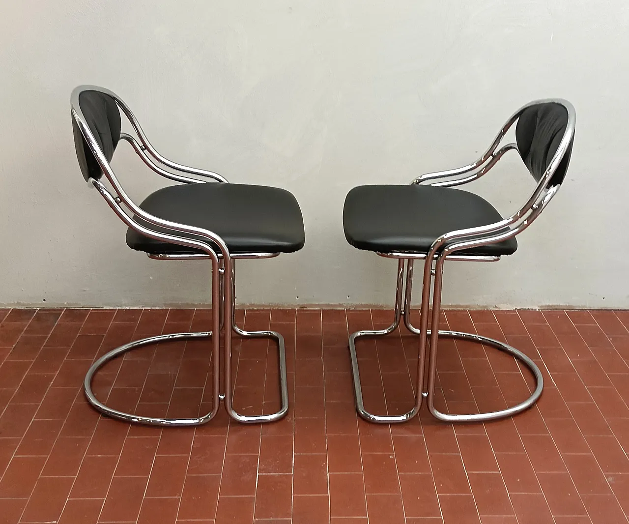 Pair of chairs Bauhaus style, 1970s 1