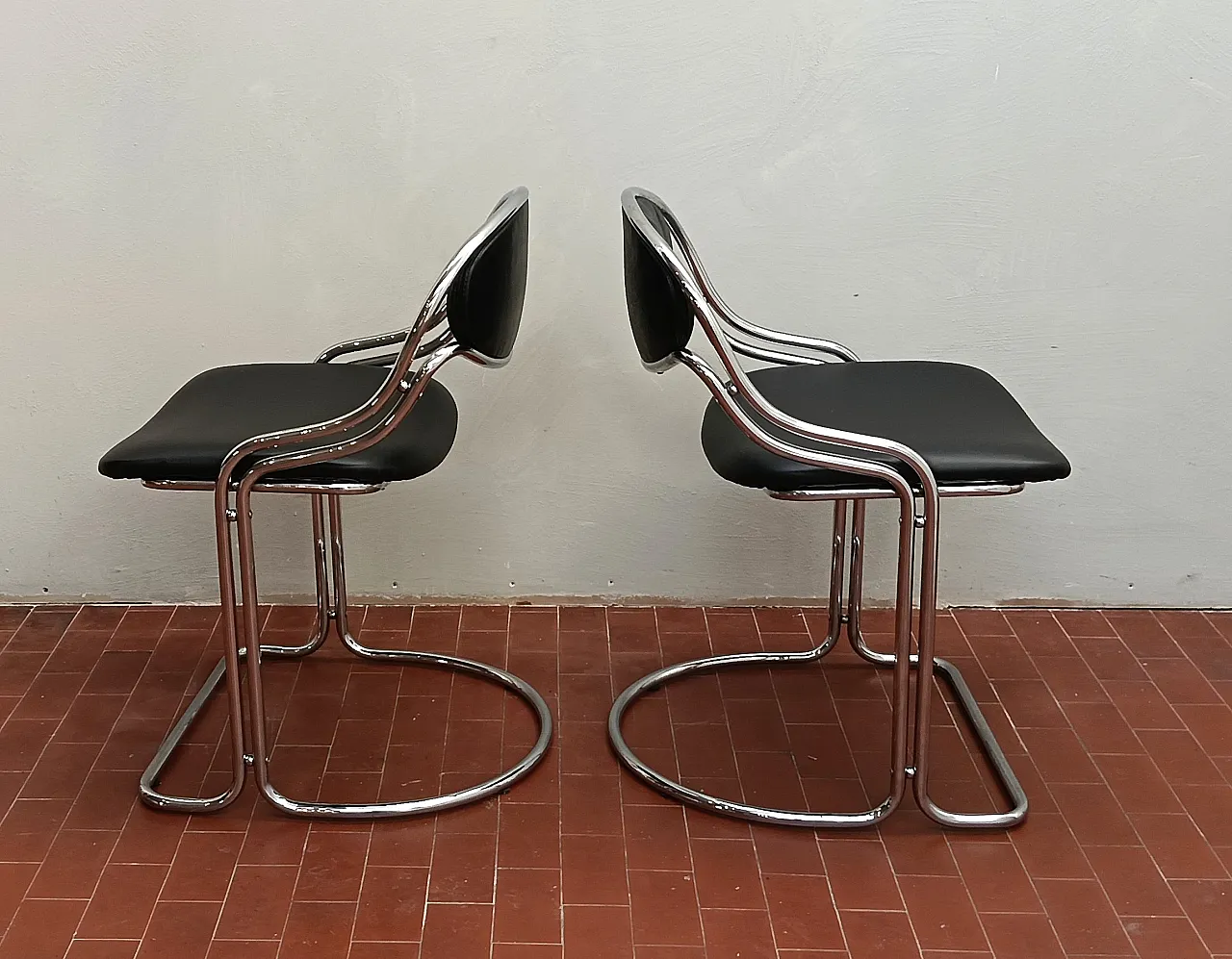 Pair of chairs Bauhaus style, 1970s 4