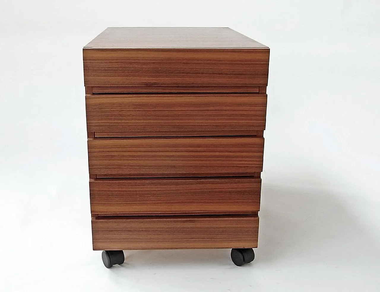 Cassettiera in noce con 5 Ruote di Nocciola, anni '70 1