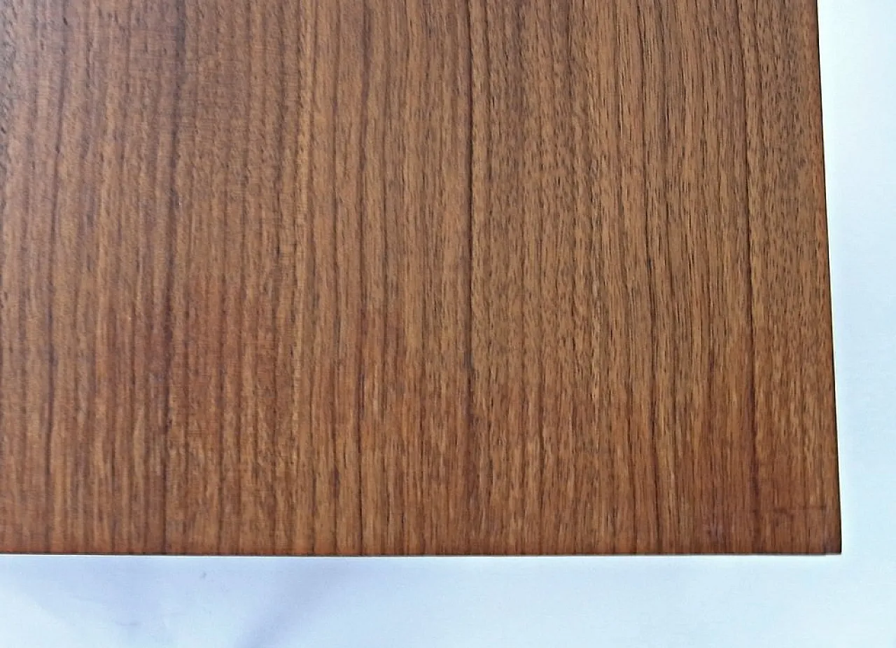 Cassettiera in noce con 5 Ruote di Nocciola, anni '70 3