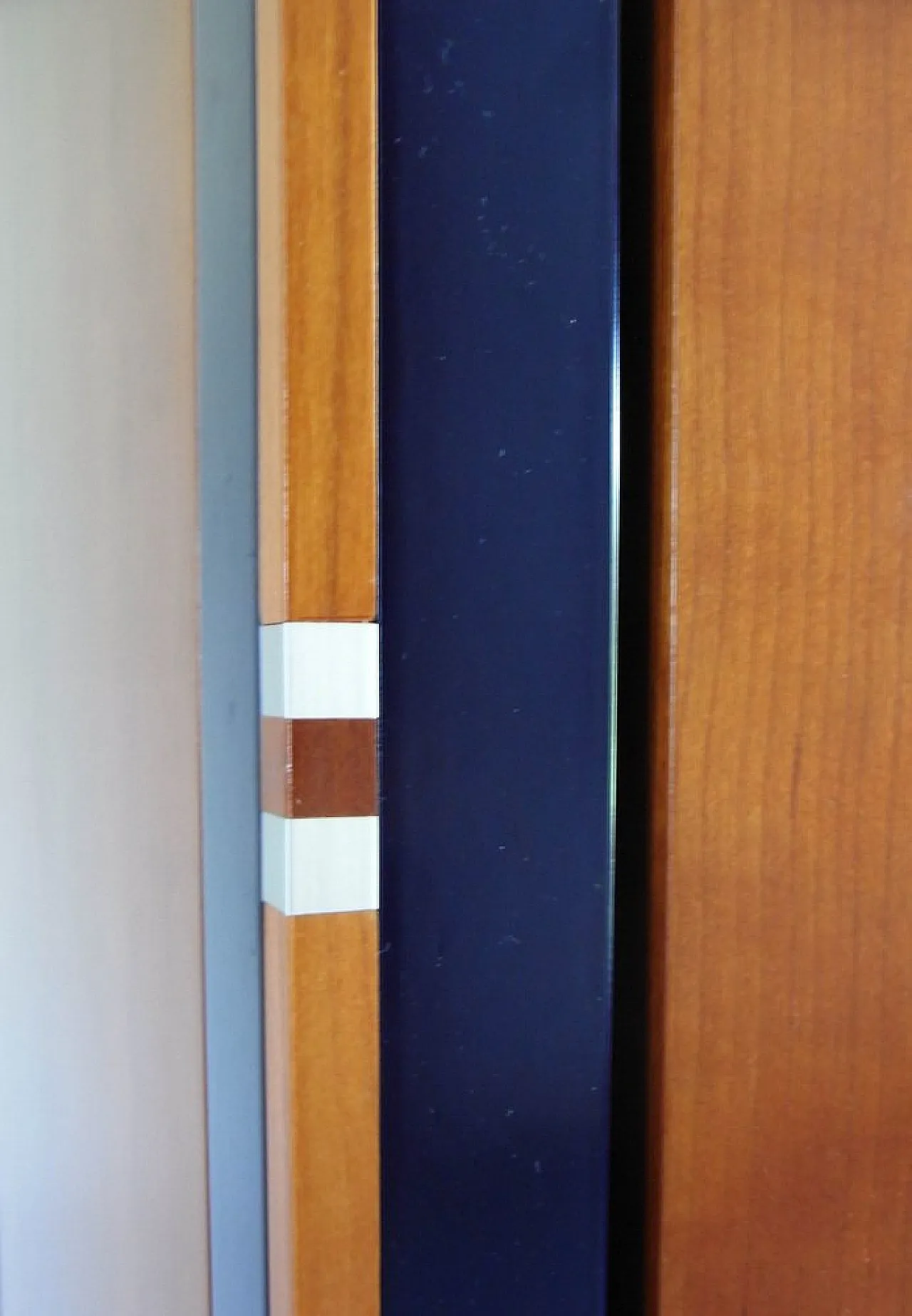 Mobile torre in legno di ciliegio, anni '90 14