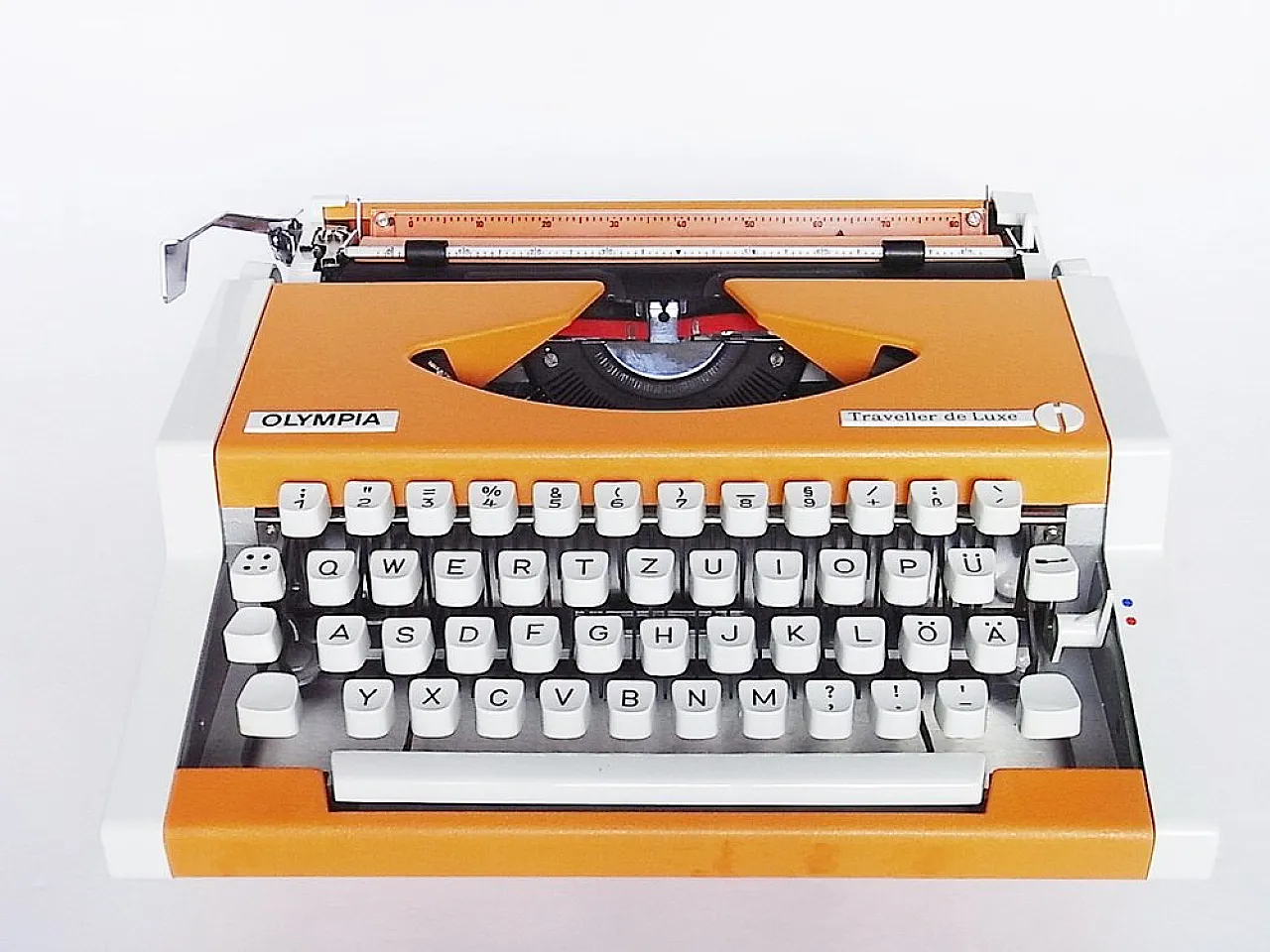 Portable De Luxe Typewriter from Olympia, 1970s 2