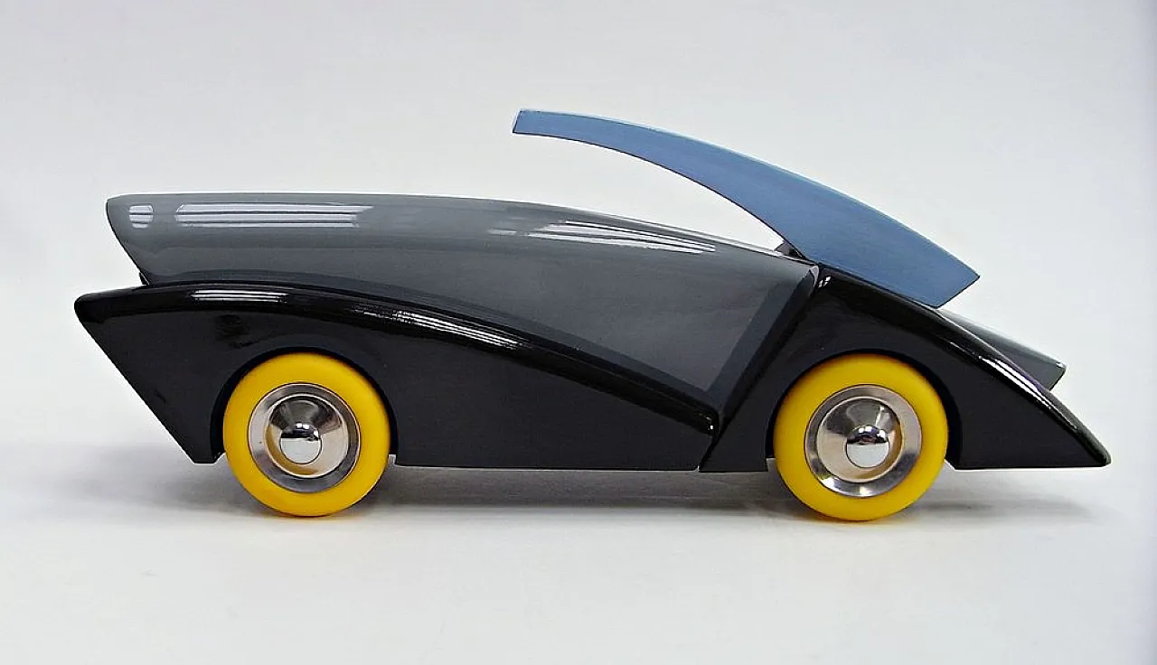 Abstract model car in lacquered wood by Vilac, 2000s 2