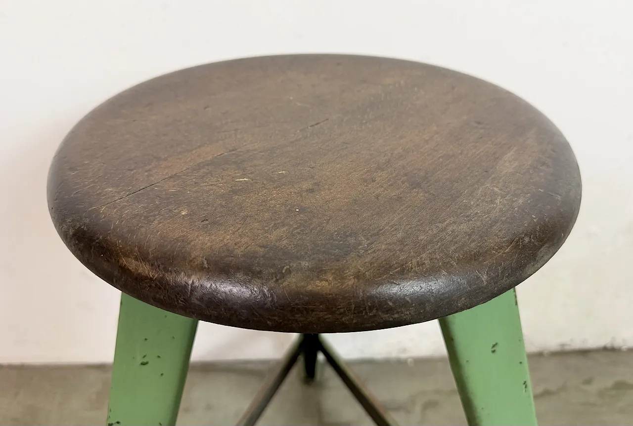 Sgabello da laboratorio industriale verde, anni '60 11