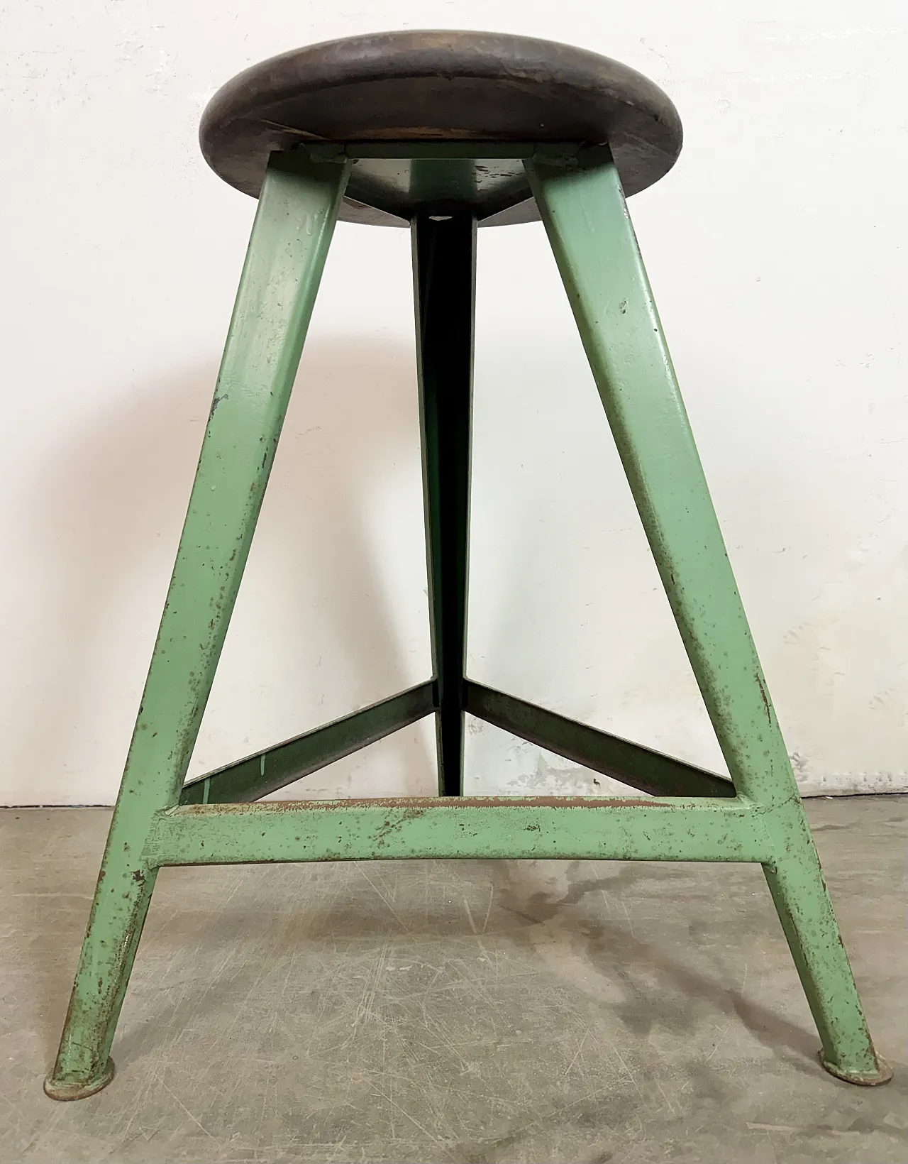 Sgabello da laboratorio industriale verde, anni '60 12