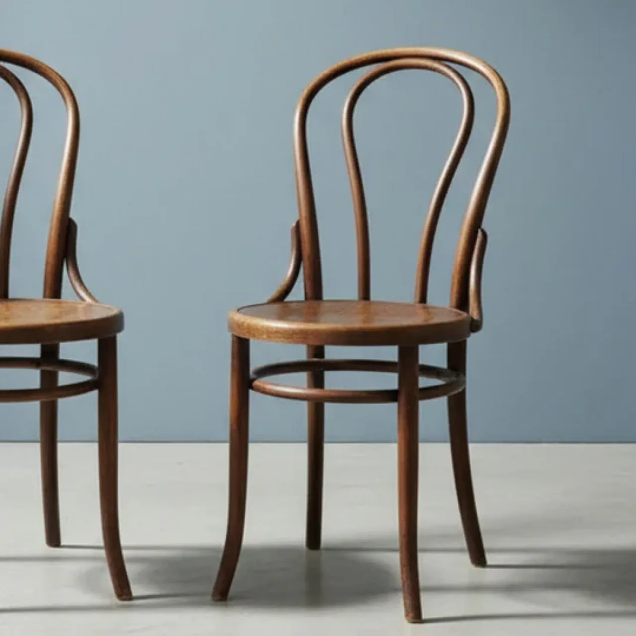 Coppia di sedie in legno curvato Thonet, anni '20 2