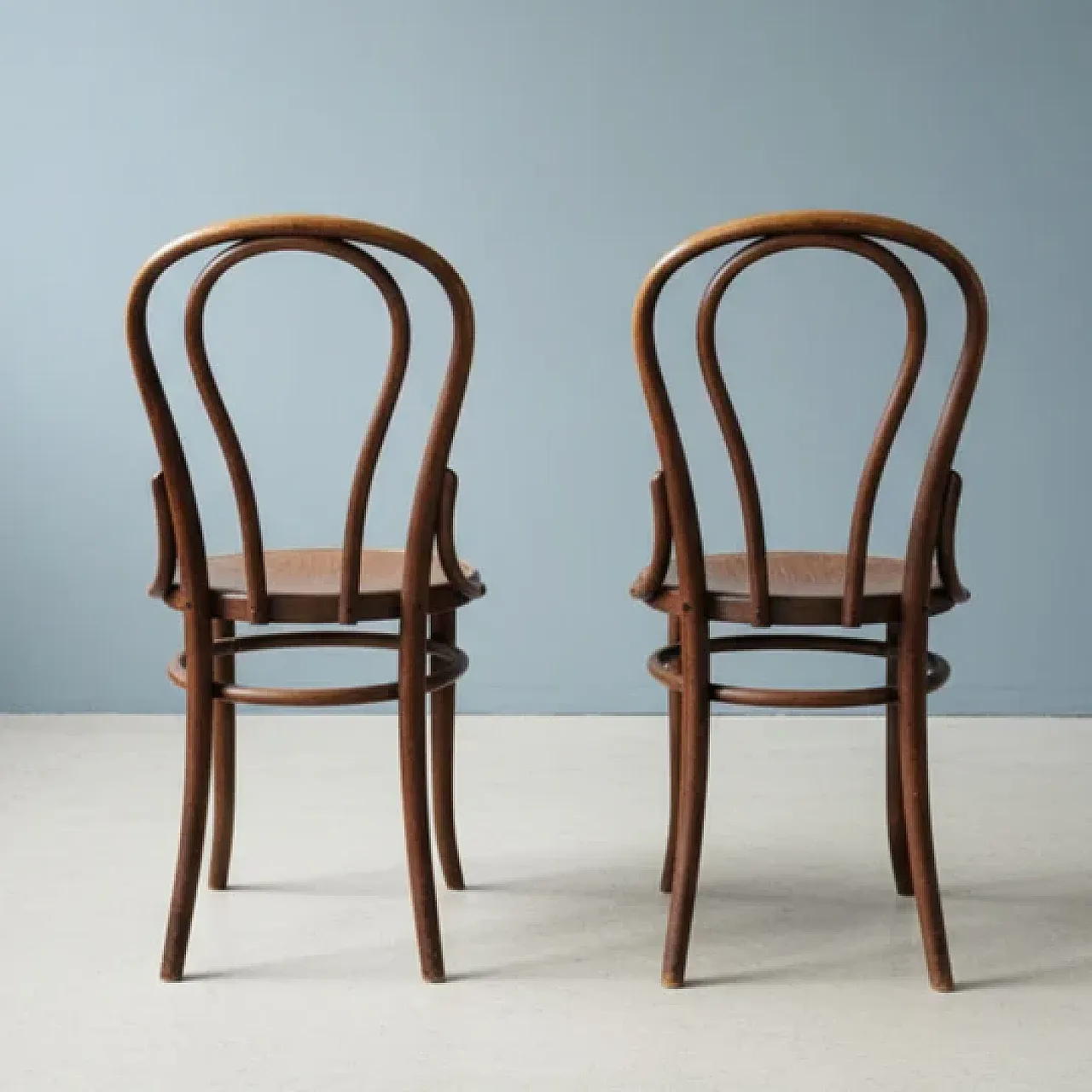 Coppia di sedie in legno curvato Thonet, anni '20 3