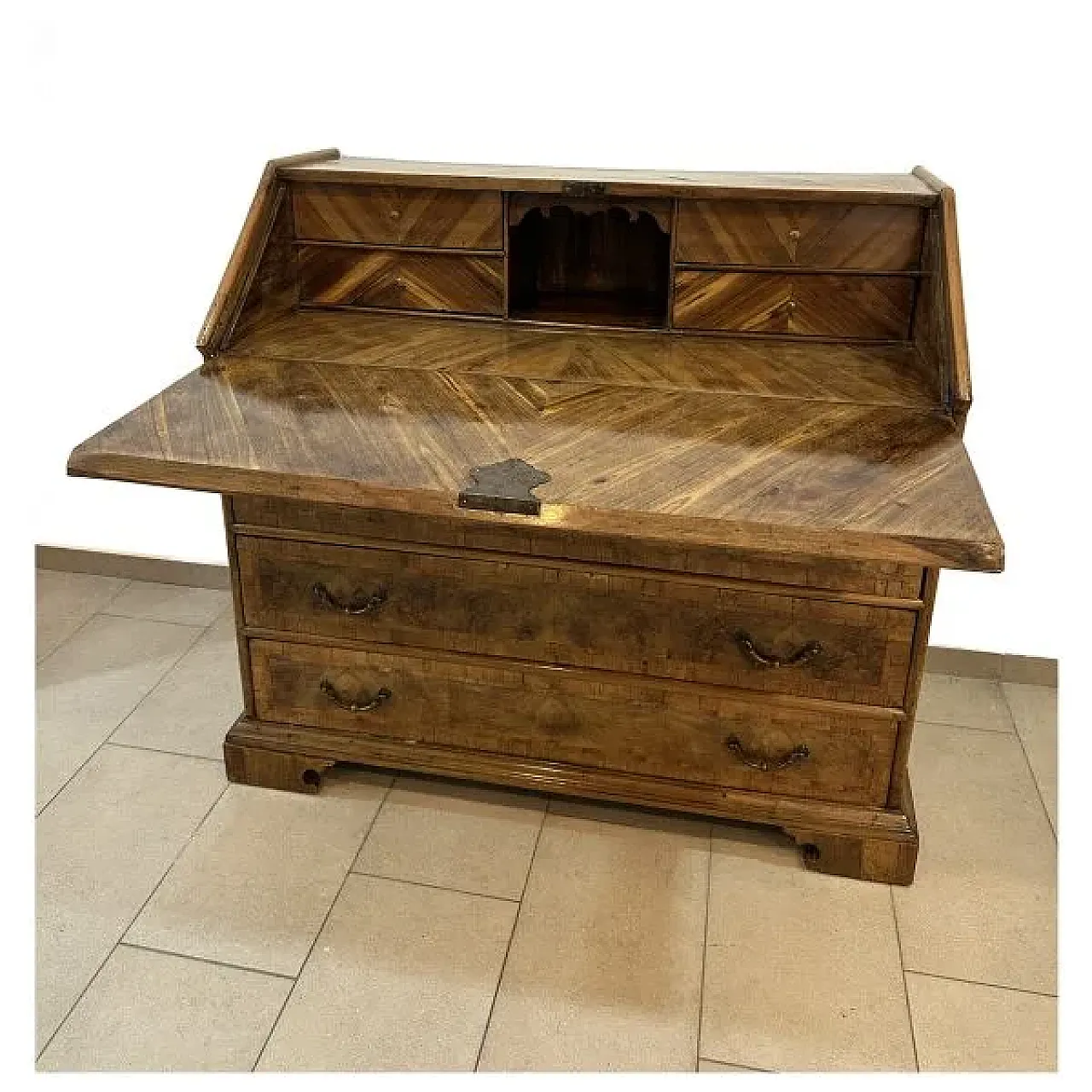 Walnut and walnut burl drop-down chest, 18th century 4