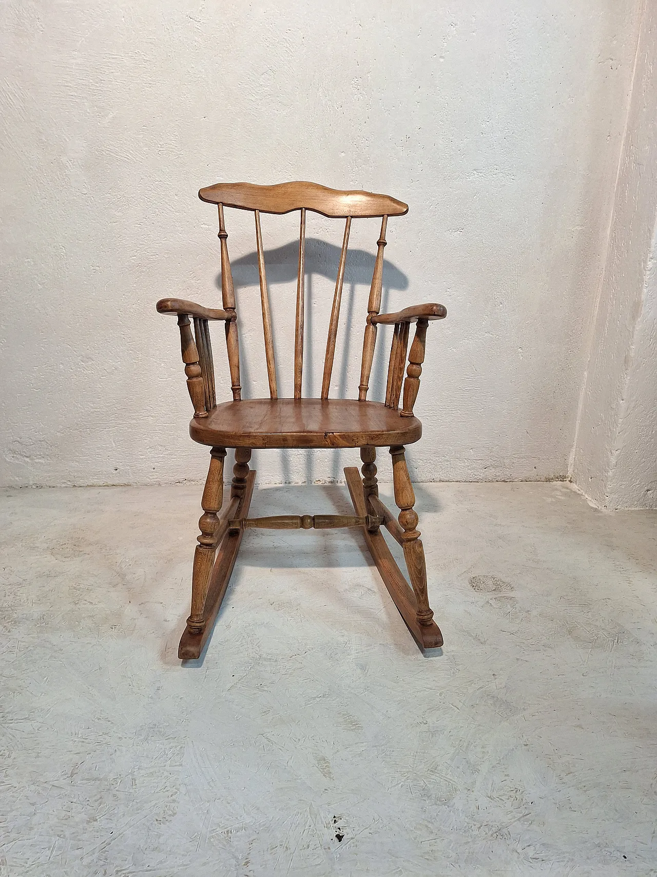 Windsor style rocking chair in beech wood, 70s 1