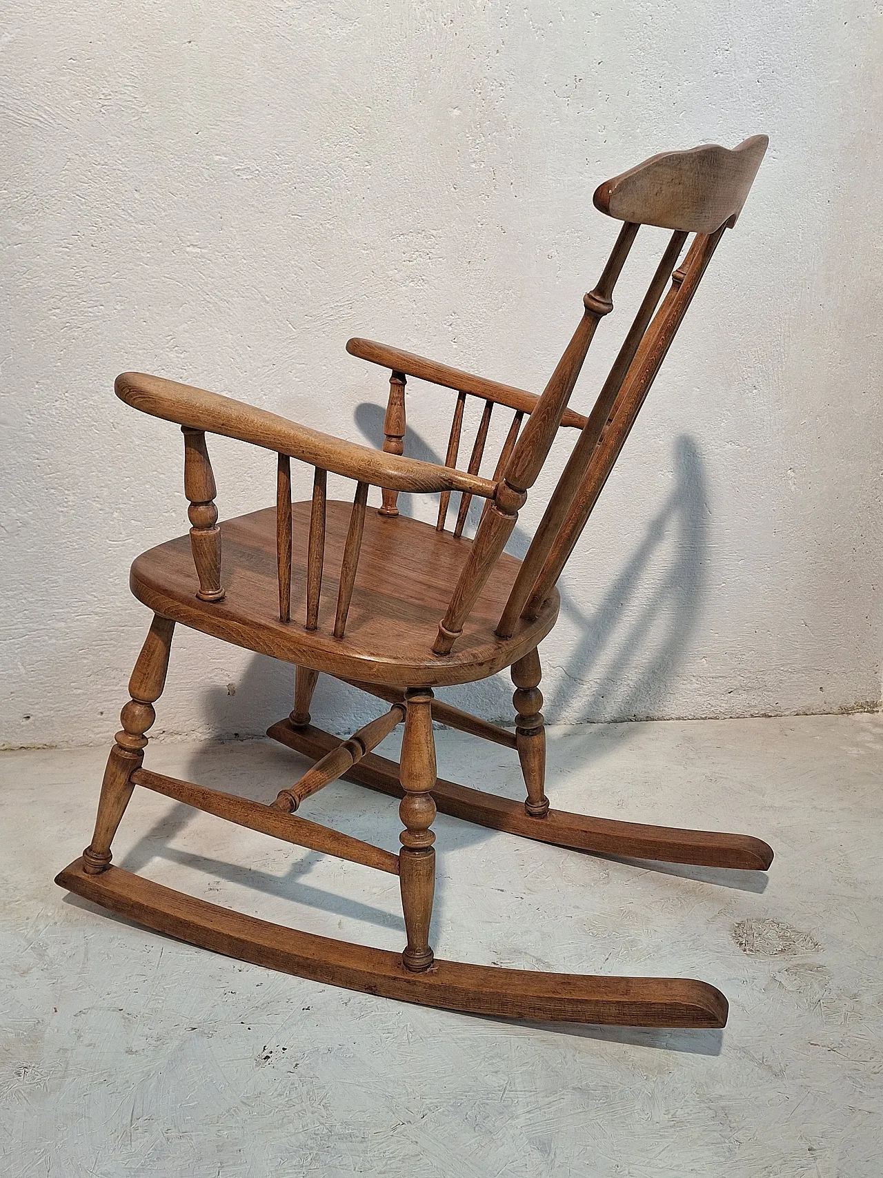 Windsor style rocking chair in beech wood, 70s 5