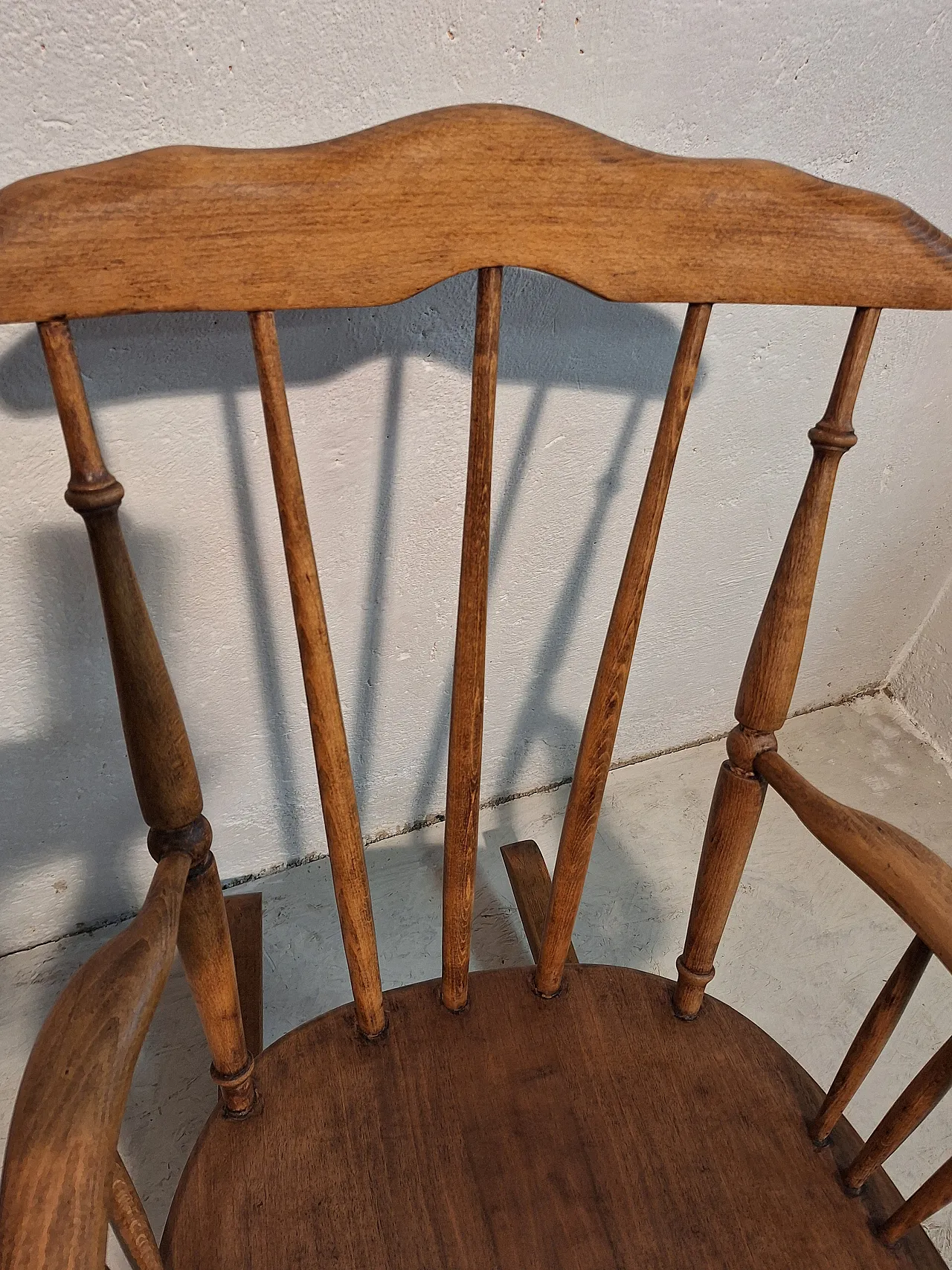 Windsor style rocking chair in beech wood, 70s 7