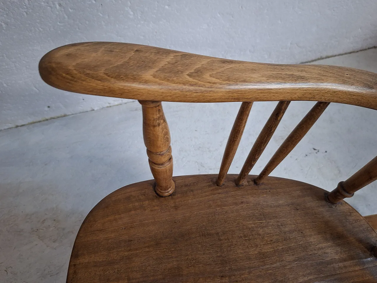 Windsor style rocking chair in beech wood, 70s 8