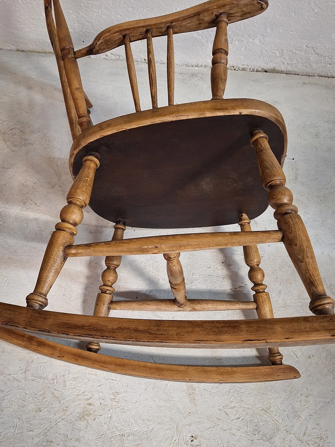 Windsor style rocking chair in beech wood, 70s 17
