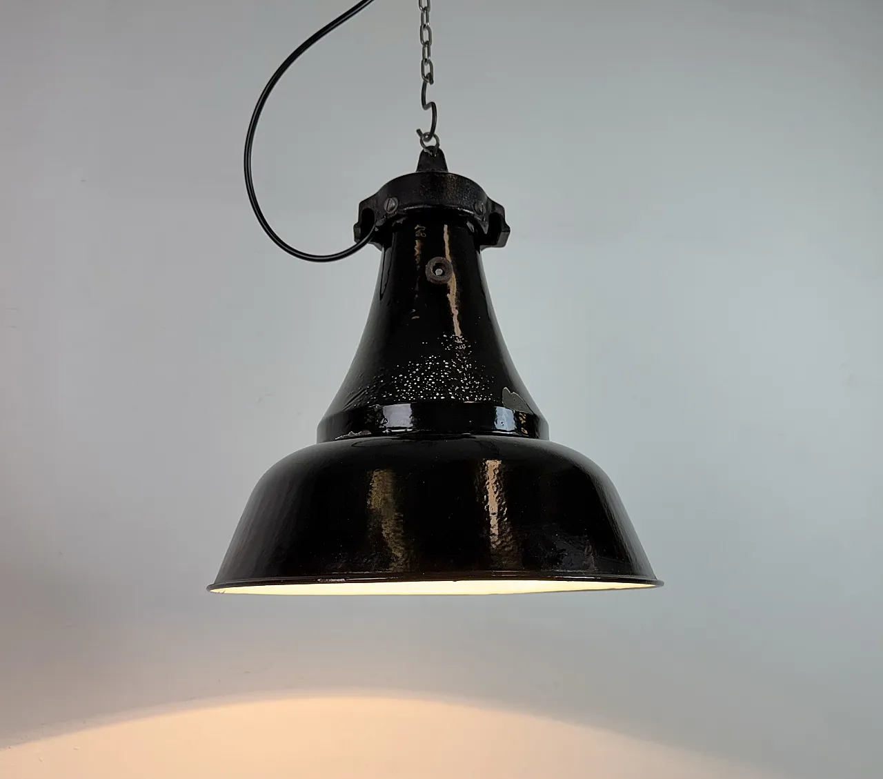 Industrial Black Enamel Bauhaus Pendant Lamp, 1930s 10