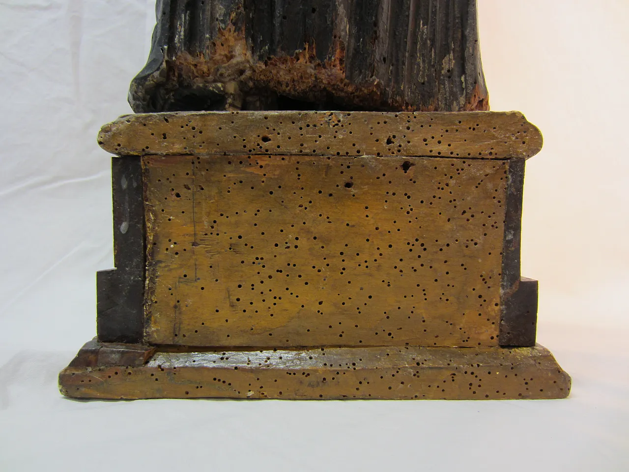 Polychrome wooden sculpture, 17th century 1