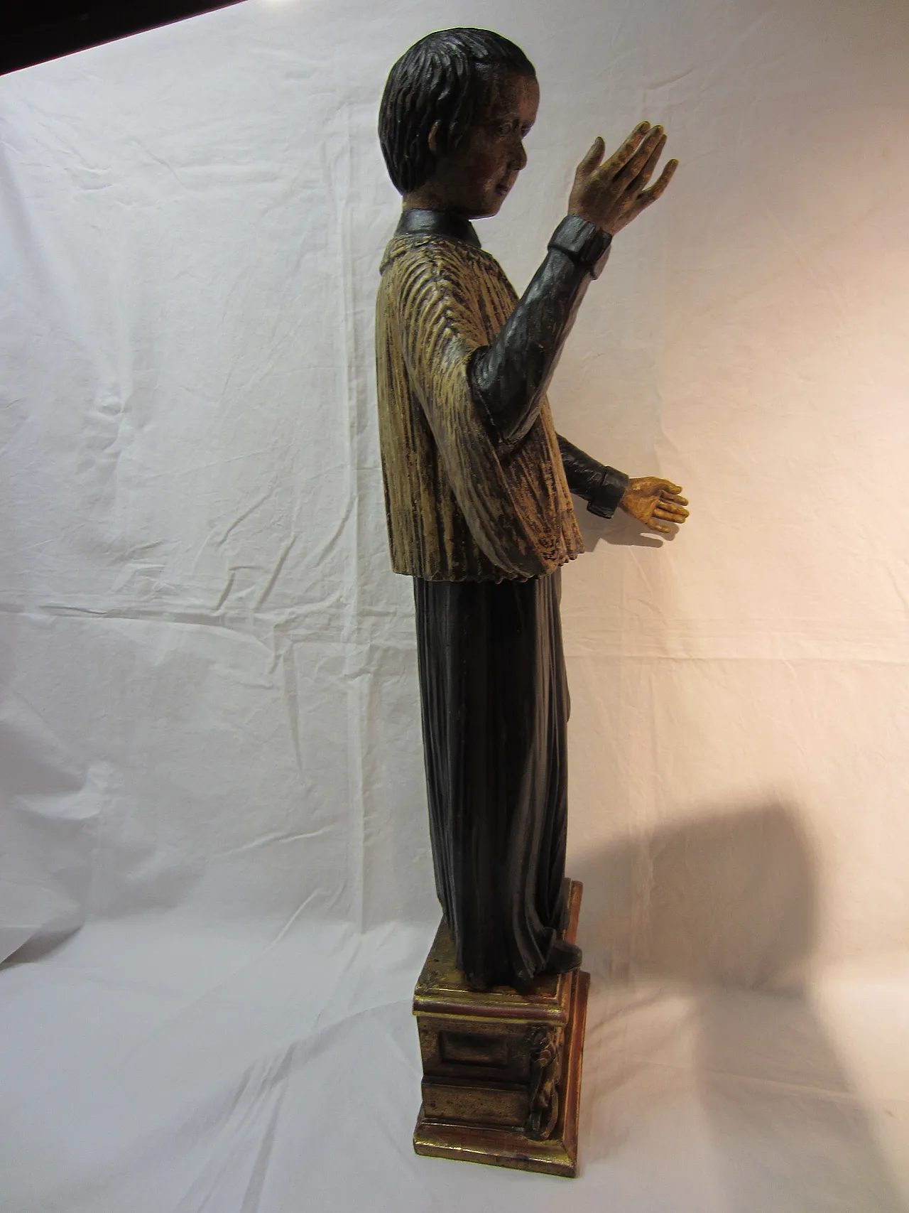 Polychrome wooden sculpture, 17th century 4