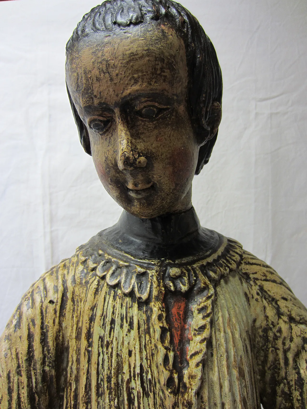 Polychrome wooden sculpture, 17th century 9