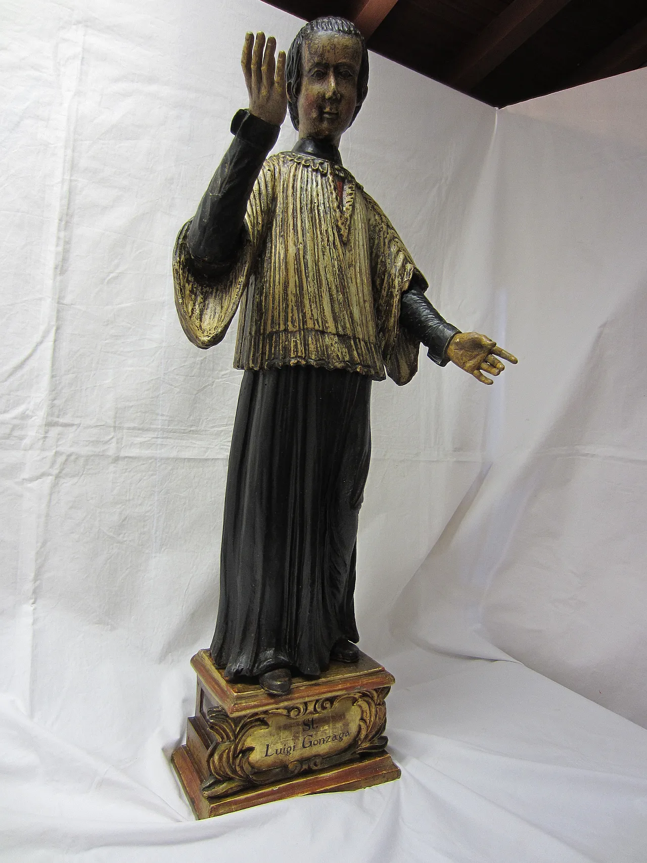 Polychrome wooden sculpture, 17th century 15