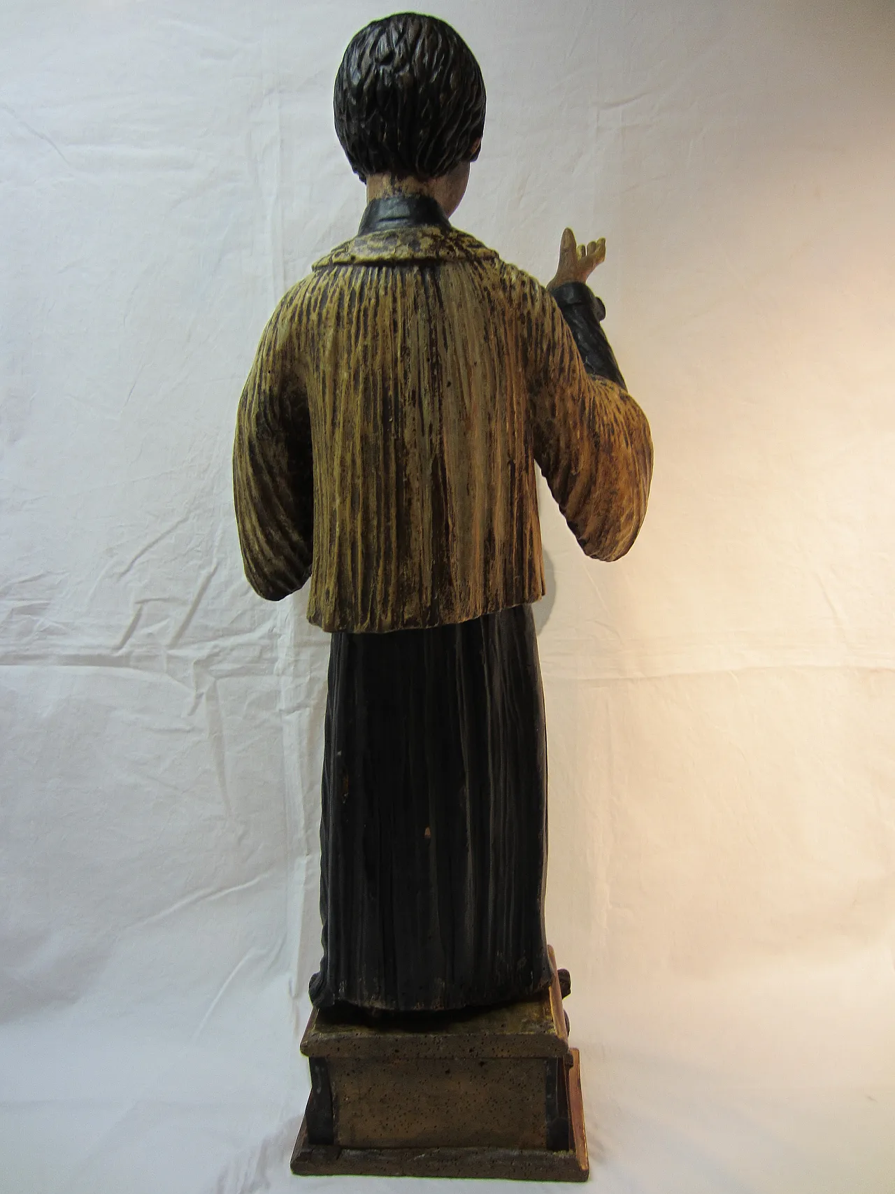 Polychrome wooden sculpture, 17th century 21