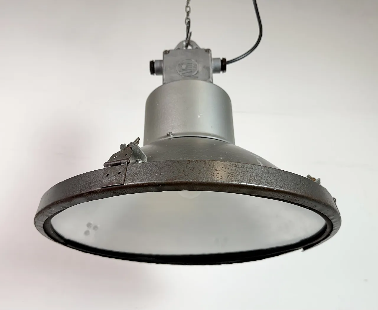 Industrial Grey Hammer Paint Pendant Lamp from Elektrosvit, 1960s 6