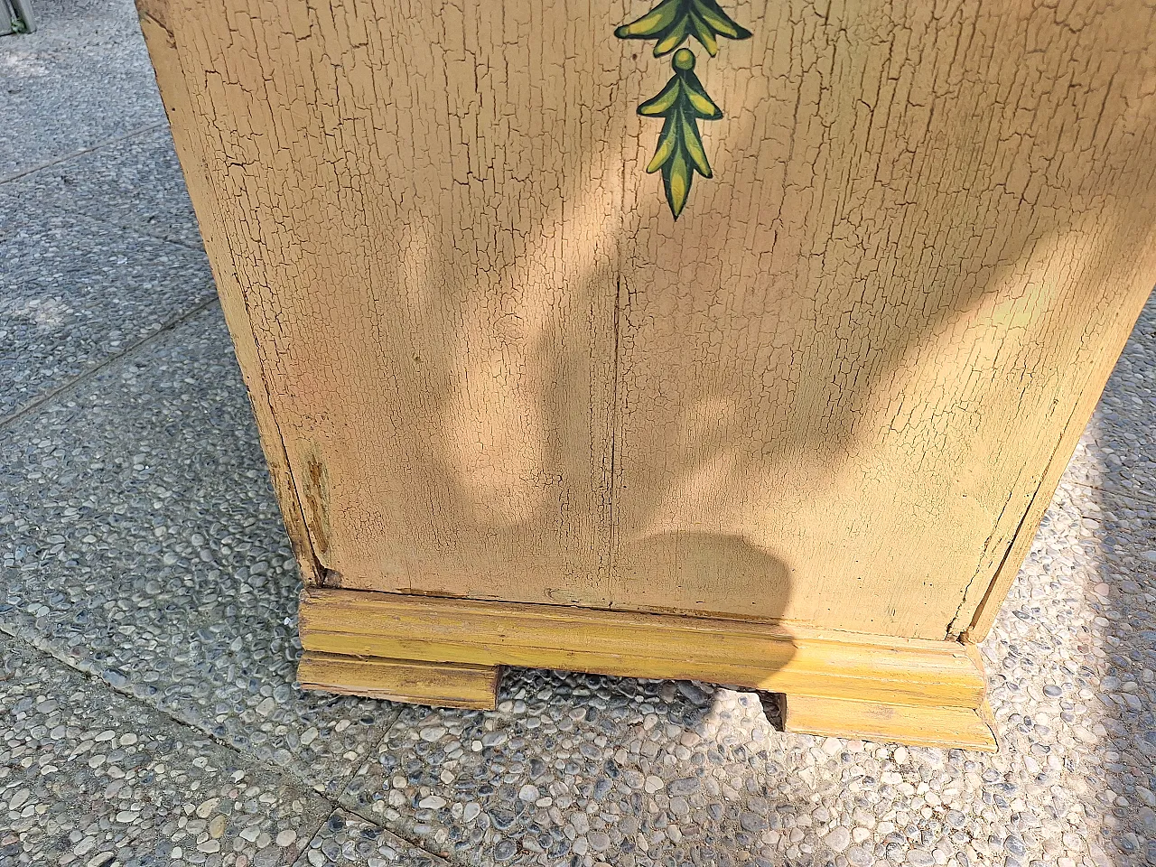 Austrian painted wardrobe with polychrome decorations,  19th century 11