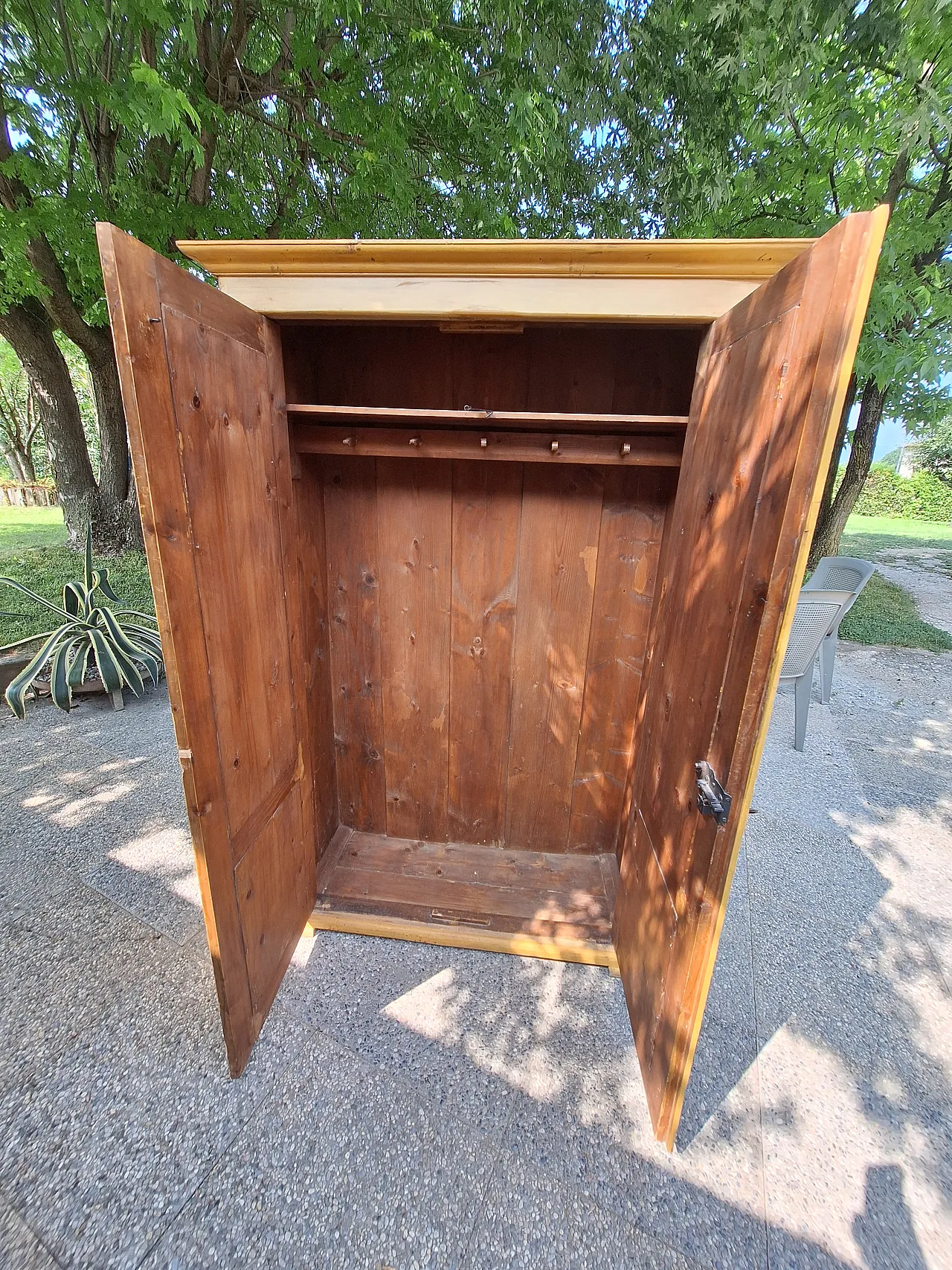 Austrian painted wardrobe with polychrome decorations,  19th century 21
