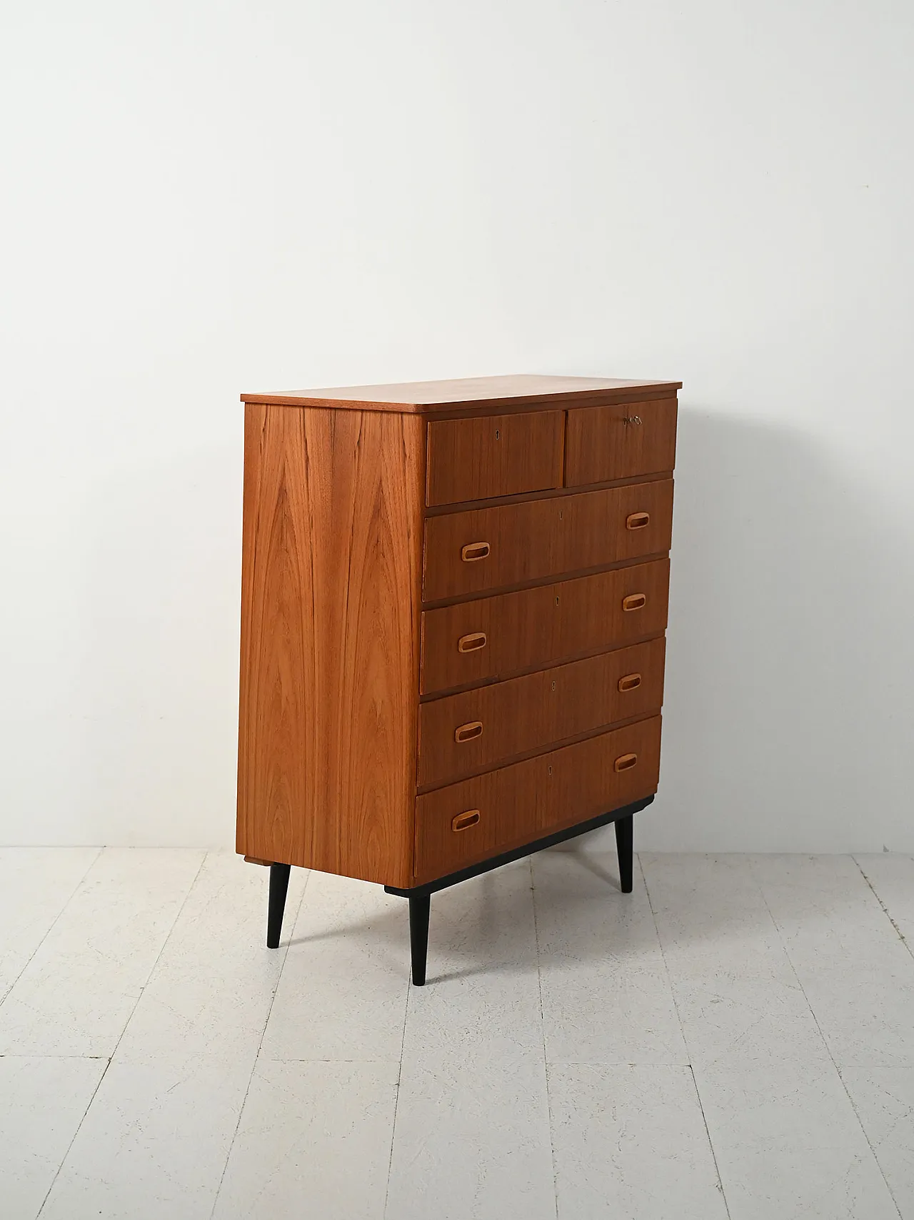 Scandinavian chest of drawers with double top drawer, 60s 3