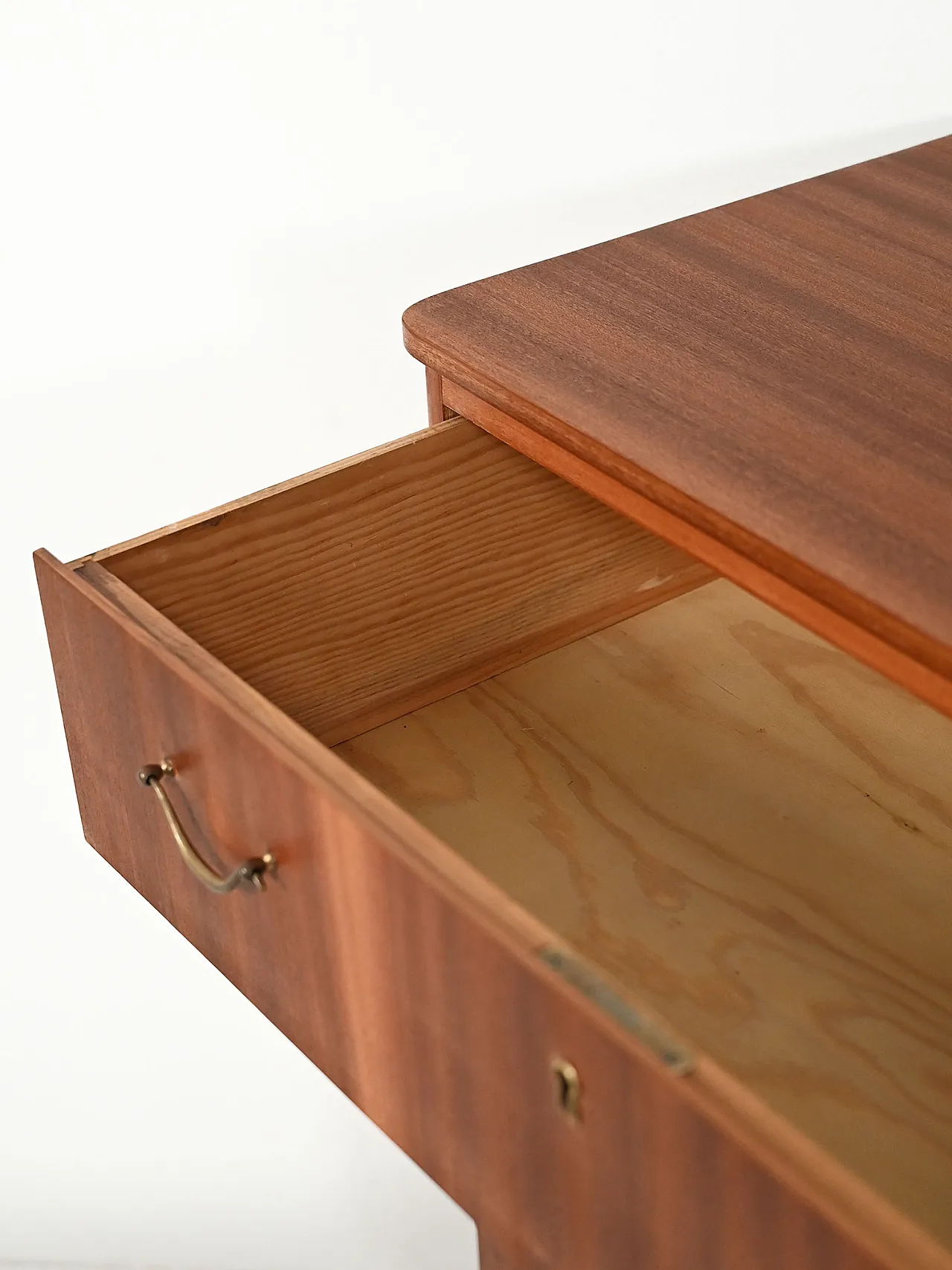 Cassettiera scandinava in mogano, anni '60 8