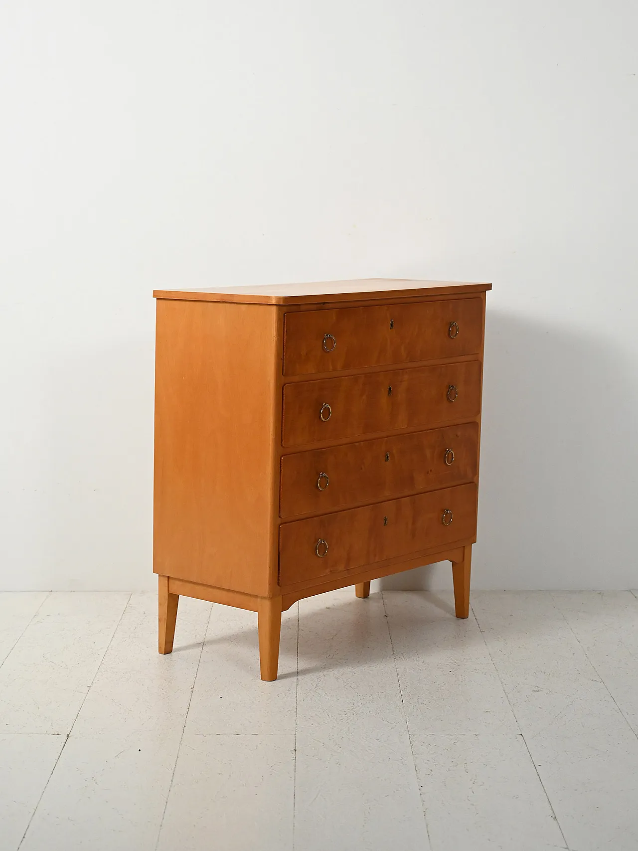 Cassettiera scandinava in betulla con maniglie in ottone, anni '50 3