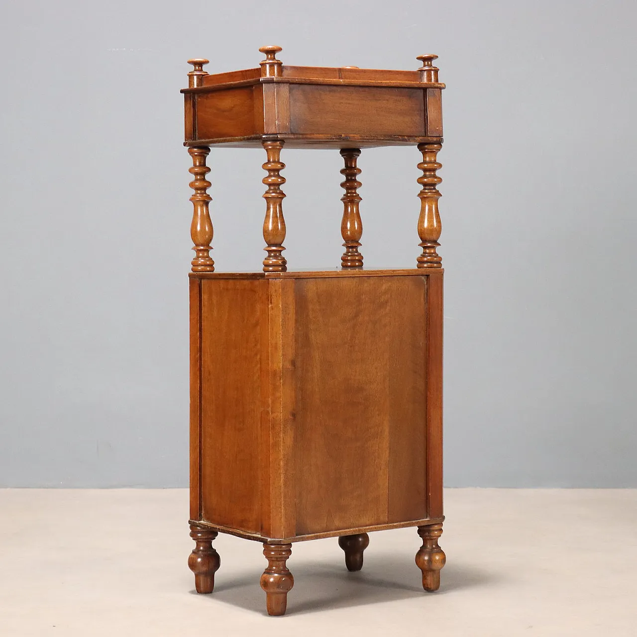 Comodino umbertino in noce, fine '800 8