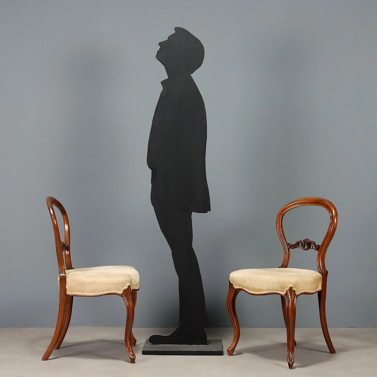 Coppia di sedie in noce, metà '800 3