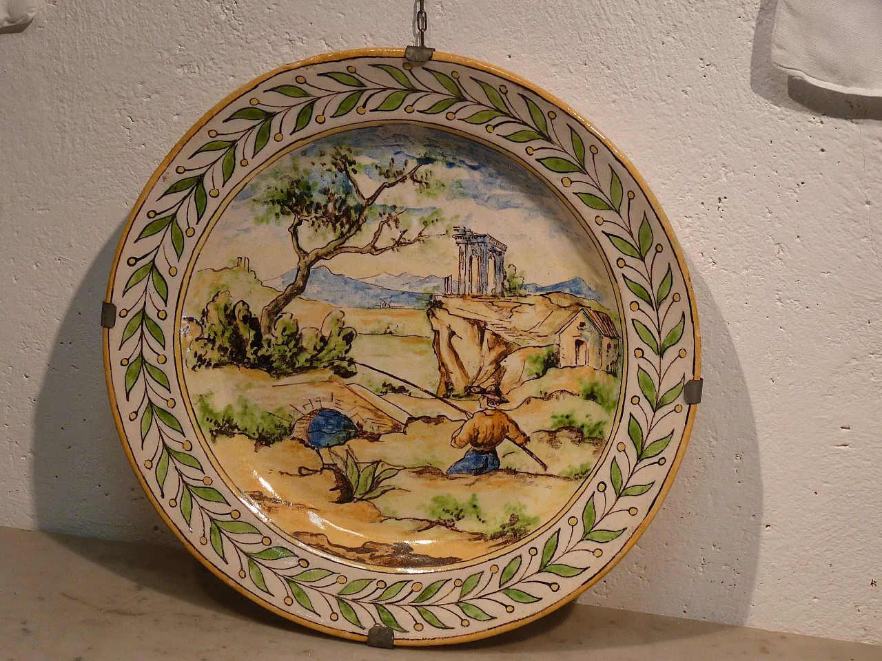 Maiolica plate by Castelli, 19th century 2