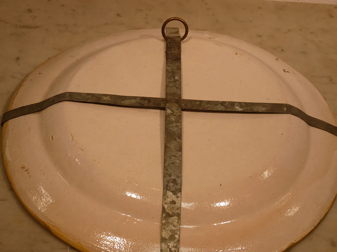 Maiolica plate by Castelli, 19th century 10