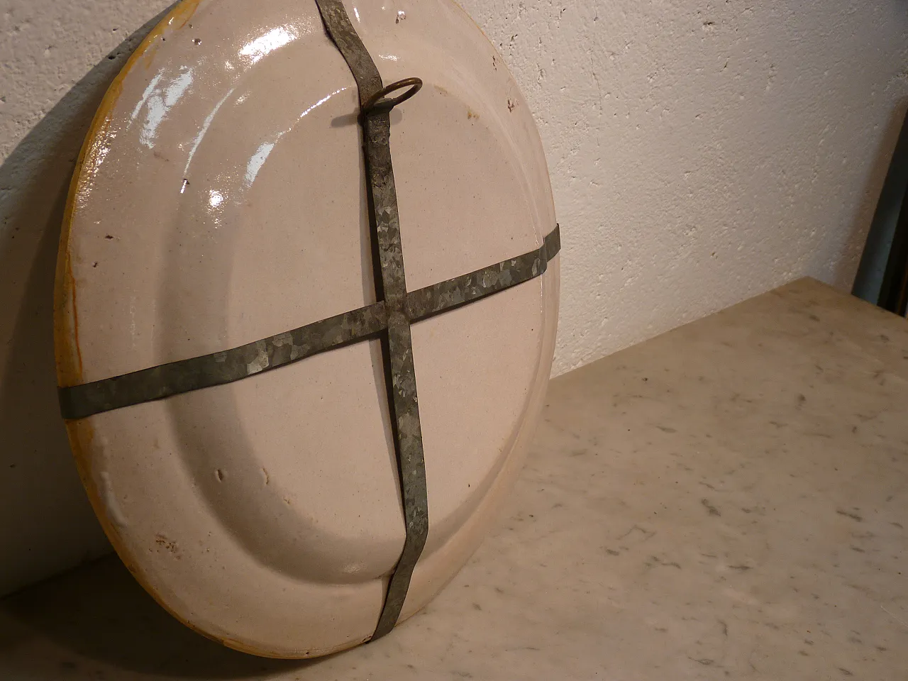 Maiolica plate by Castelli, 19th century 13